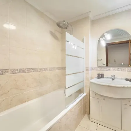 Atlantic Ocean View Apartment *